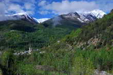 Vallouise dans son écrin de verdure