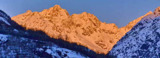Vallouise - Lever de soleil sur le massif de Bonvoisin