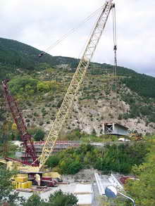 L'Argentière - Spectaculaire dépose du tablier du pont SNCF du Plan d'Ergue