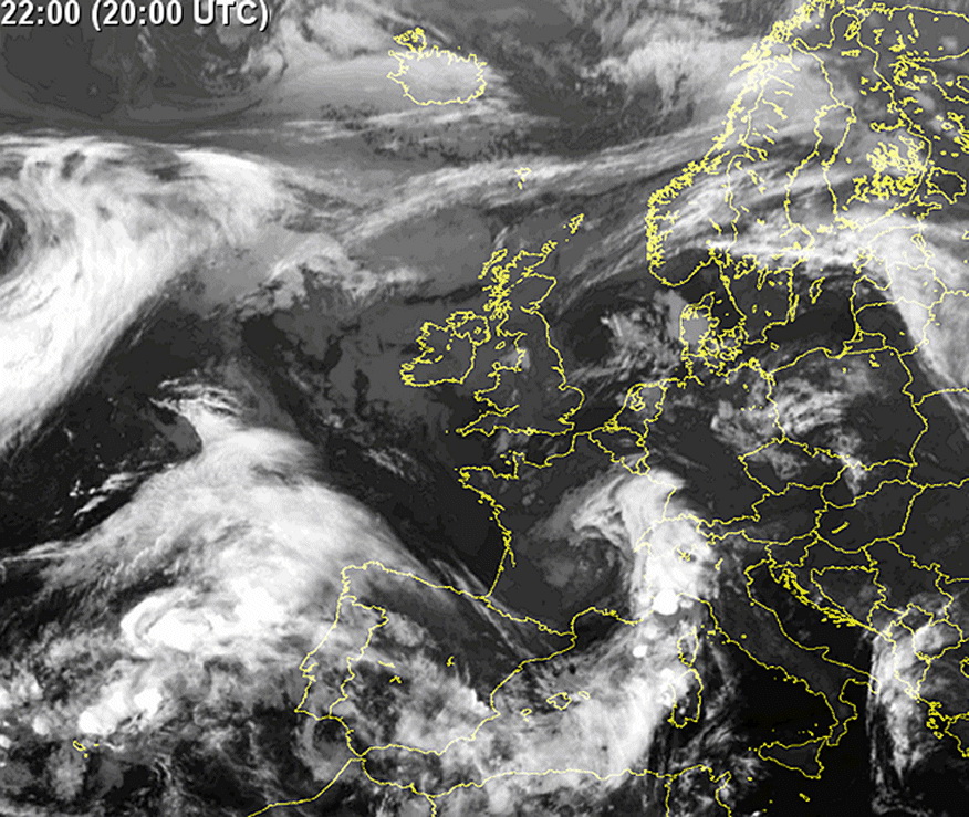 Photo satellite du 3 octobre 2015 à 22 heures.
