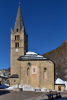 Vallouise-Pelvoux - Place de l'Église, Église Saint-Étienne