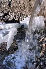 Les cascades sont bien en eau ... de fonte