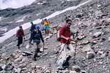 Stage Montagnes de la Terre - Descente dans la moraine du Glacier de Sguret-Foran
