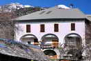 Pays des crins - Maisons traditionnelles  balcons  arcades - Freissinires, Ville